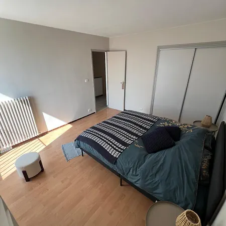 Les Grillons 3 Bedroom House Hébergement de vacances *