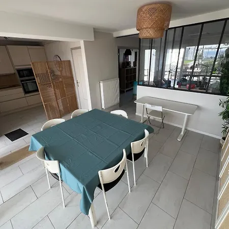 度假居 Les Grillons 3 Bedroom House 巴拉吕克莱班